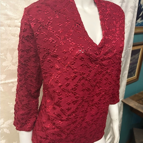 Vintage Elegant Red Lace Women's Top - Picture 2 of 6